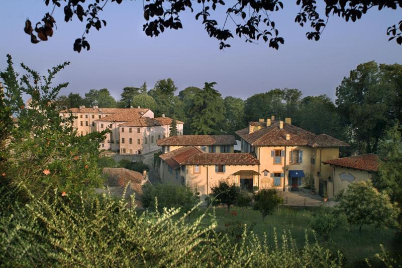 Hotel Villa Beccaris Monforte dʼAlba Extérieur photo