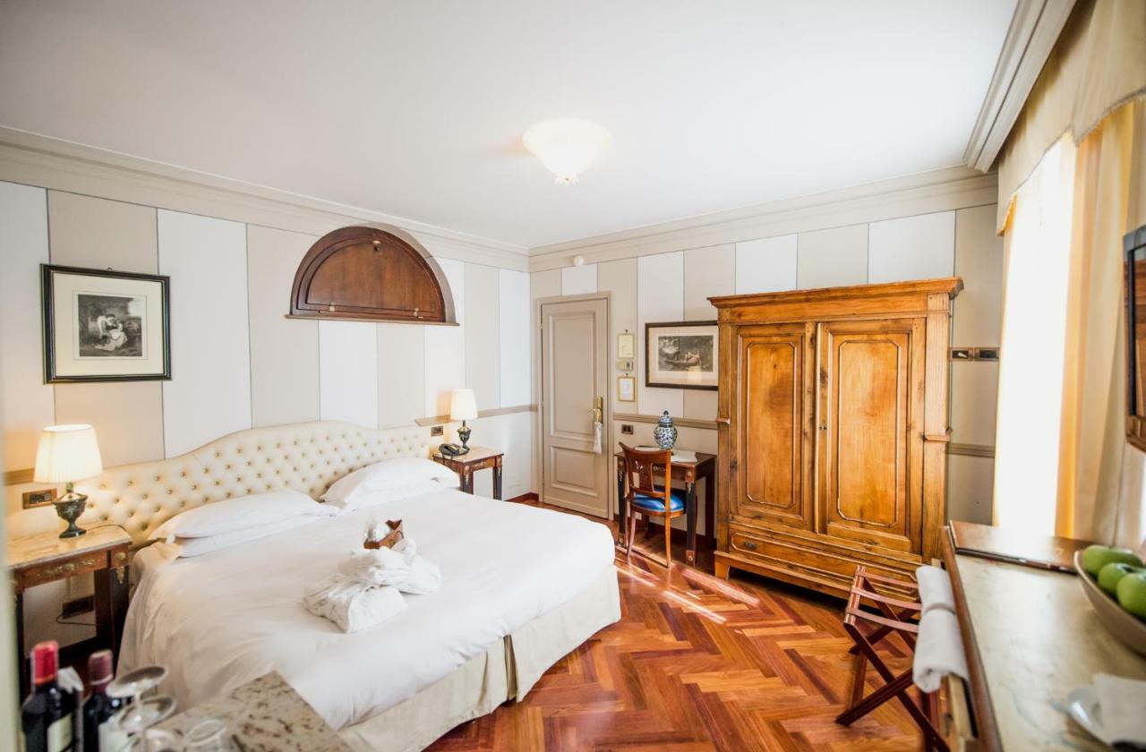 Hotel Villa Beccaris Monforte dʼAlba Extérieur photo