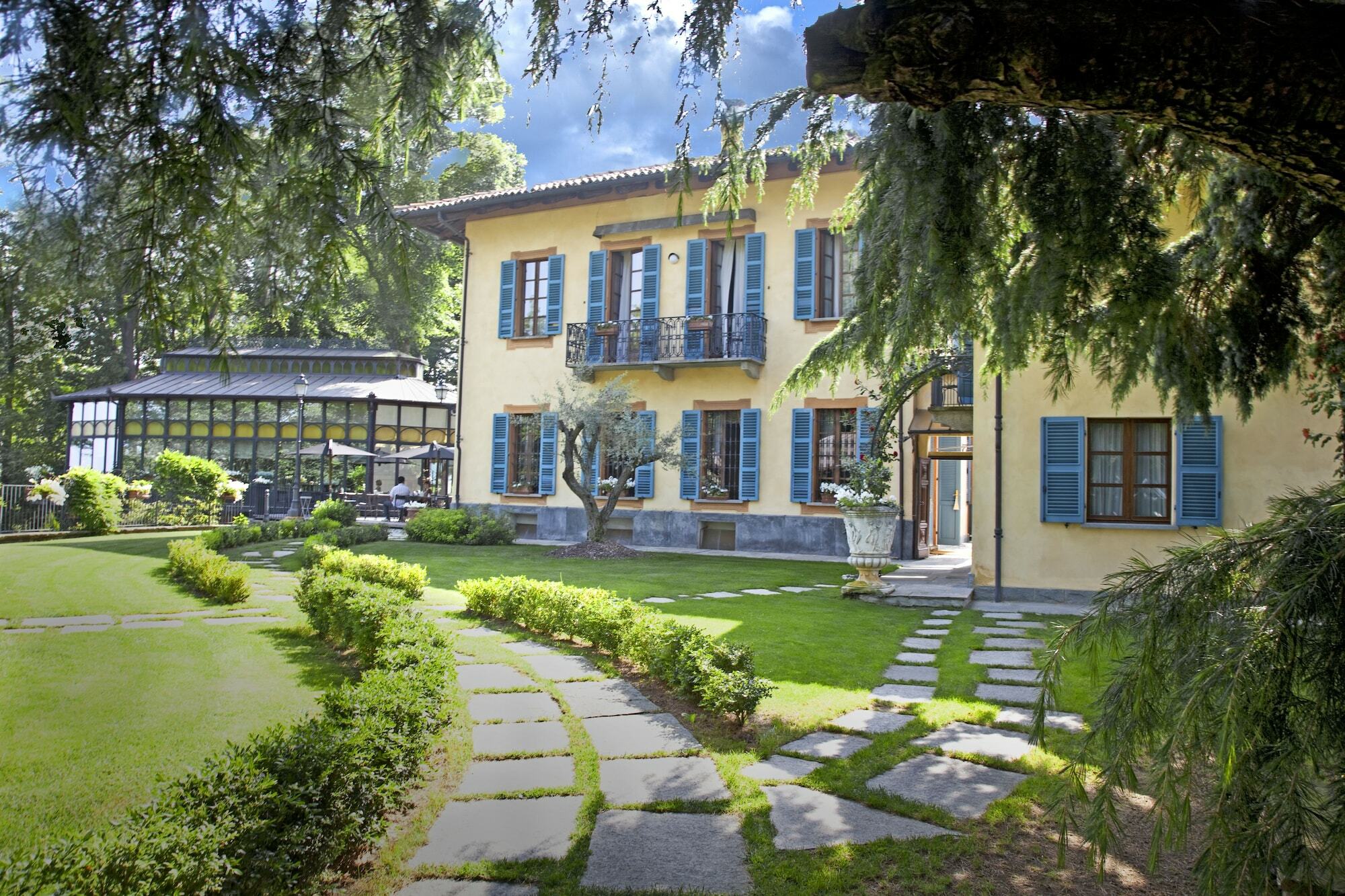 Hotel Villa Beccaris Monforte dʼAlba Extérieur photo